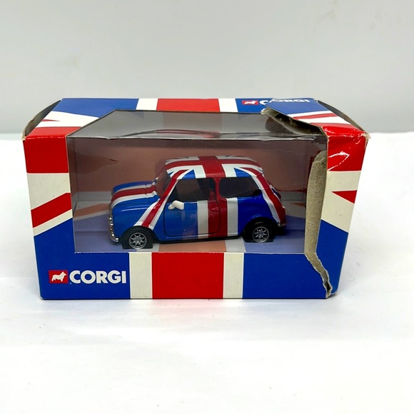 2001 Corgi Mini Union Jack Die Cast Car - Picture 1 of 3